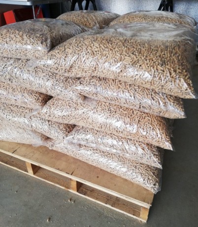 wood-pellets-a1-for-heating-6-8mm-15kg-24t-big-1