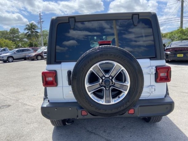 selling-my-2020-jeep-wrangler-unlimited-sport-s-4wd-big-2